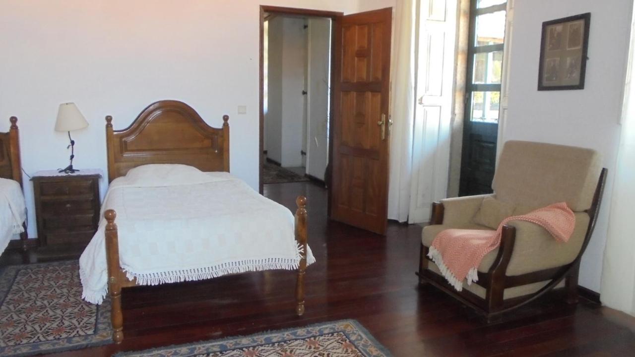 Casa Da Roseira - Valpacos Bed & Breakfast Vassal ภายนอก รูปภาพ