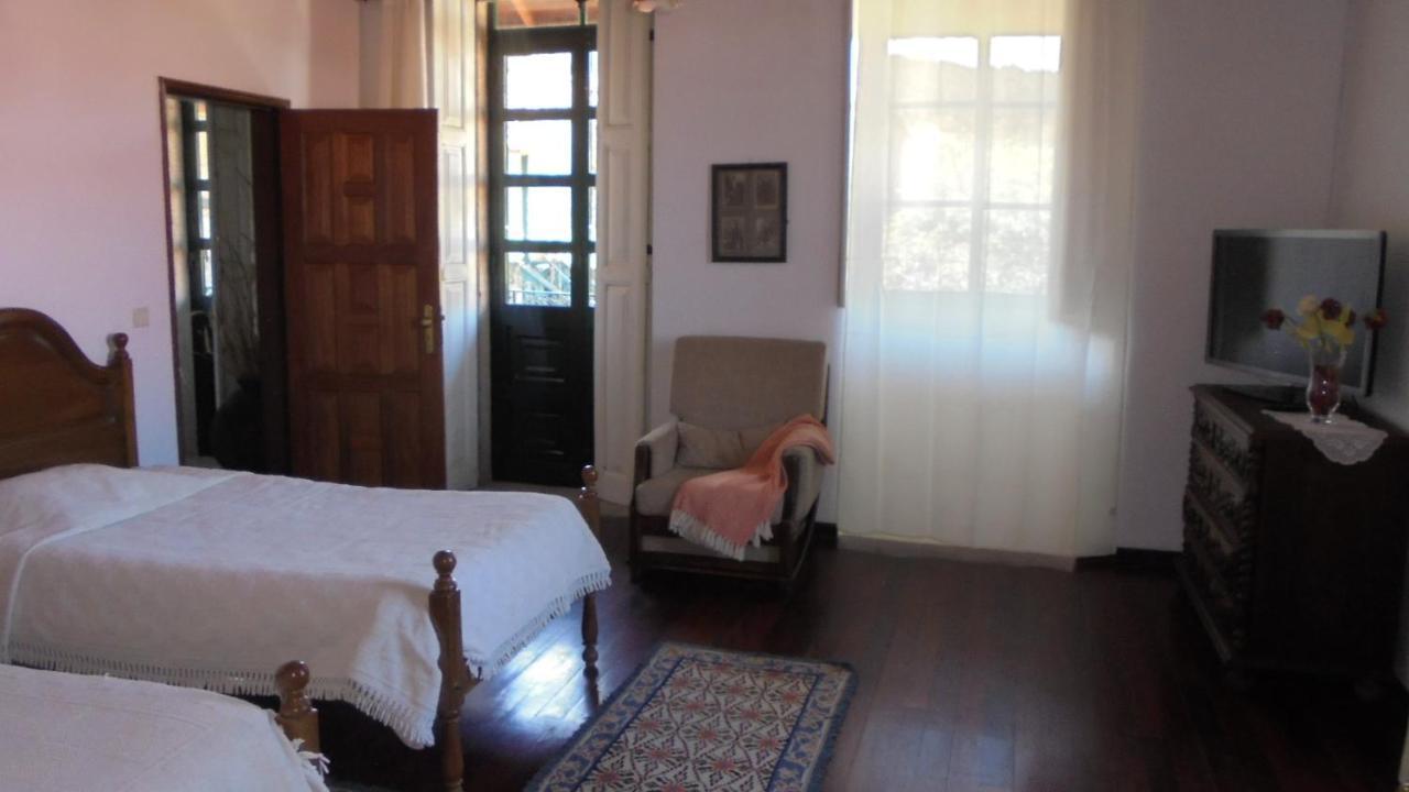 Casa Da Roseira - Valpacos Bed & Breakfast Vassal ภายนอก รูปภาพ
