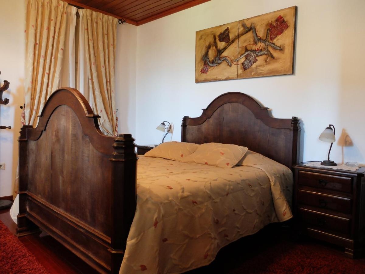 Casa Da Roseira - Valpacos Bed & Breakfast Vassal ภายนอก รูปภาพ
