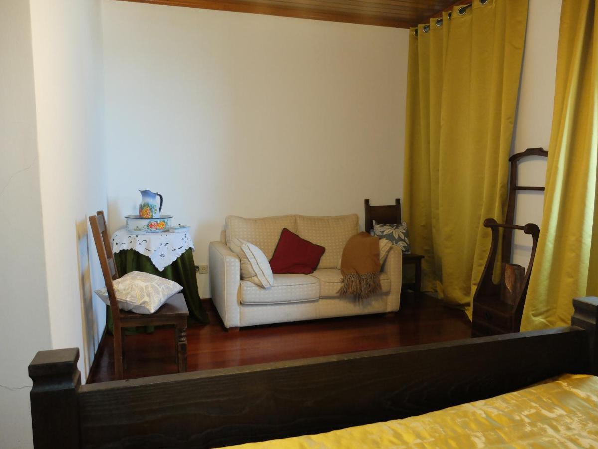 Casa Da Roseira - Valpacos Bed & Breakfast Vassal ภายนอก รูปภาพ