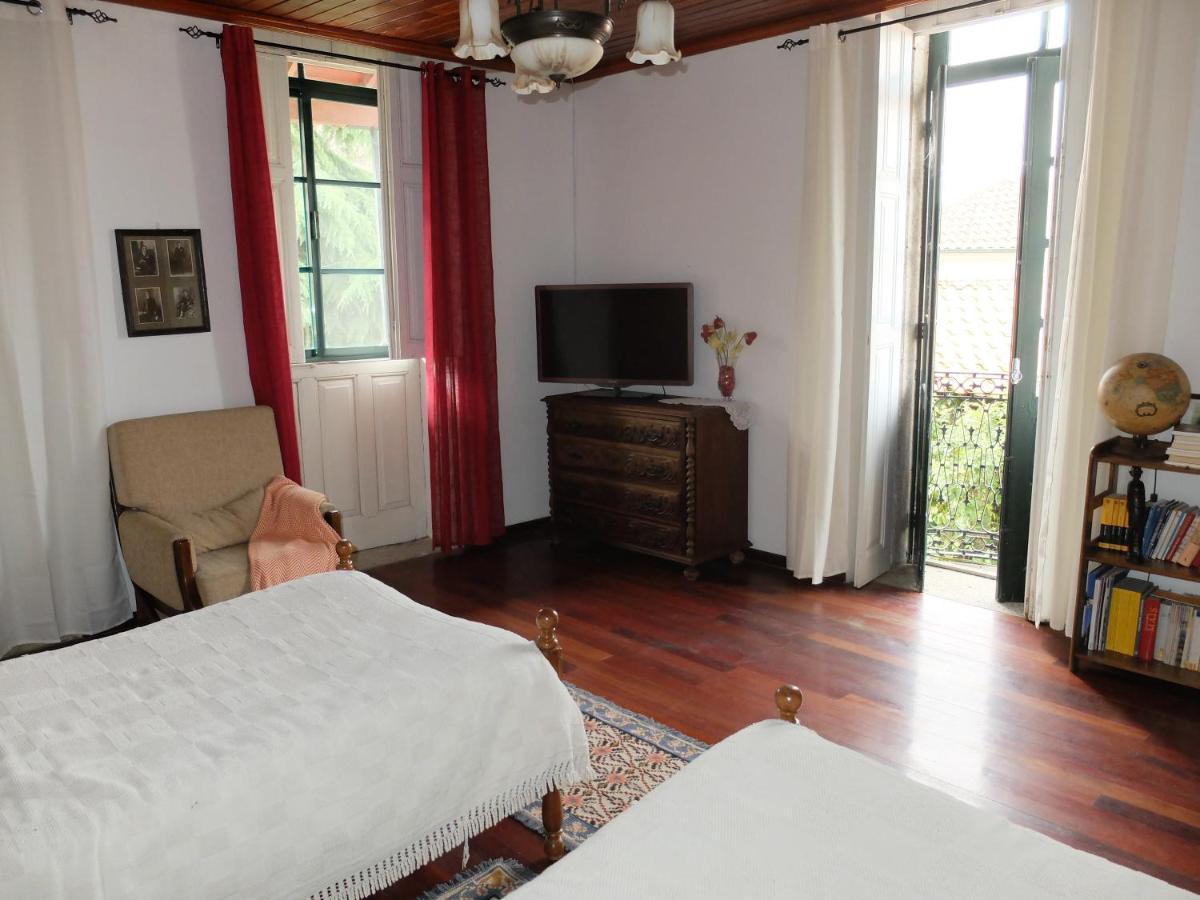 Casa Da Roseira - Valpacos Bed & Breakfast Vassal ภายนอก รูปภาพ